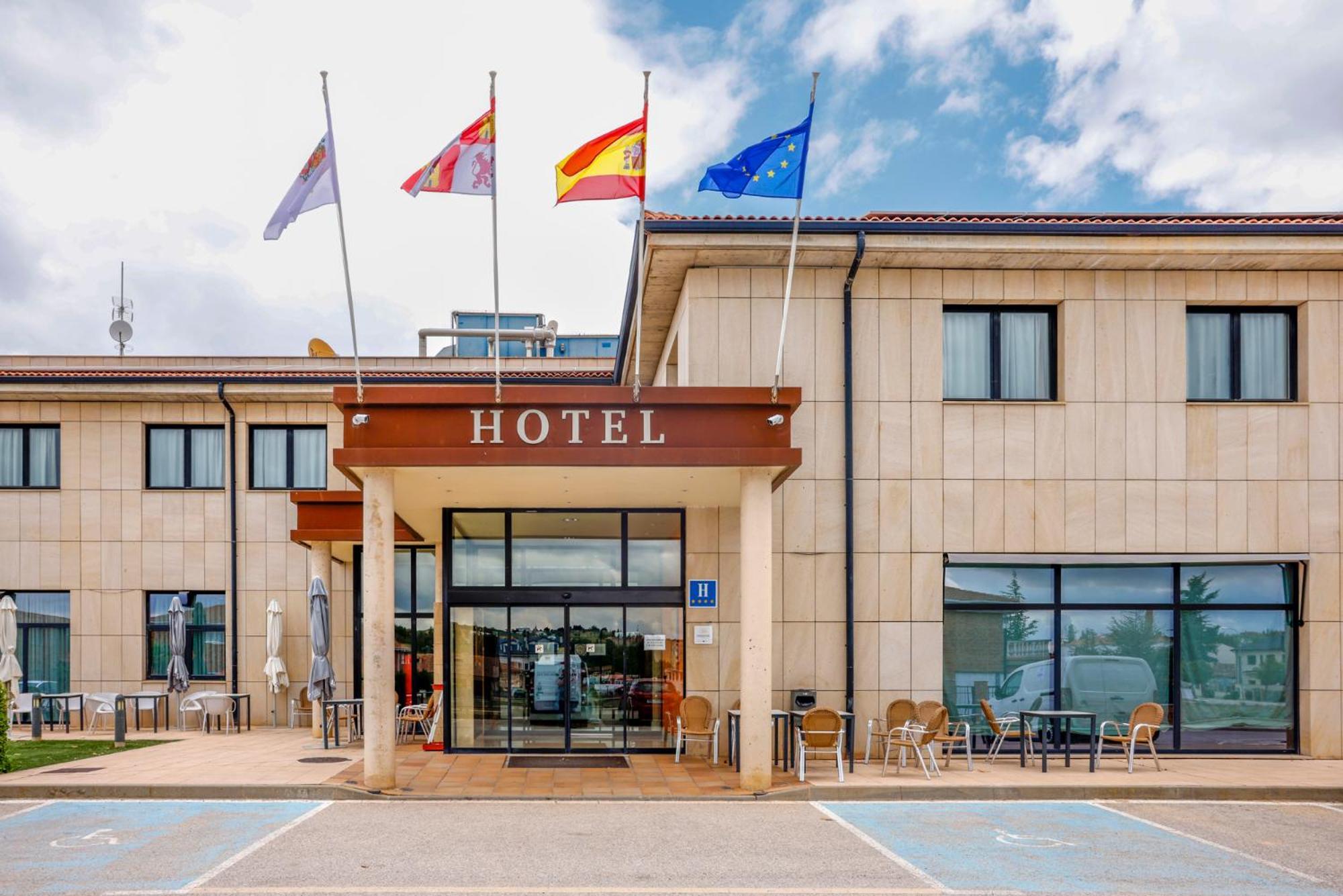 Hotel Villa De Almazan Ngoại thất bức ảnh