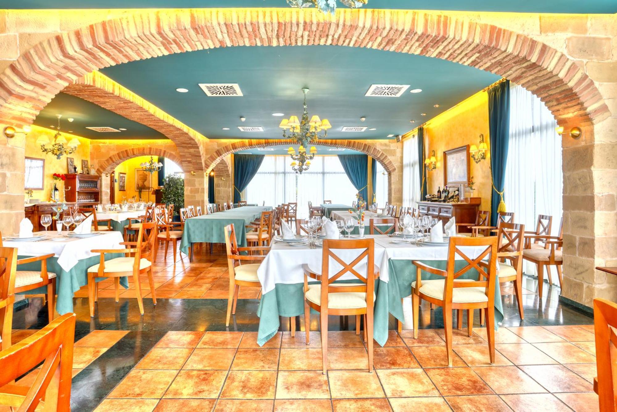 Hotel Villa De Almazan Ngoại thất bức ảnh