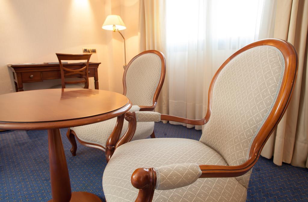 Hotel Villa De Almazan Ngoại thất bức ảnh